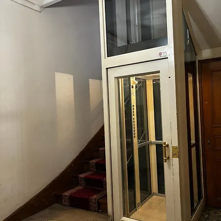 Apartment Wins Montmartre Paris